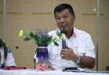Dalami Permasalahan Rumah Sakit, Bupati Andi Utta Curah Pendapat dengan Jajaran RSUD FOTO: Bupati Bulukumba Muchtar Ali Yusuf saat memberi pengarahan ke Tenaga Kesehatan Rumah Sakit Umum Daerah (RSUD) H. Andi Sulthan Daeng Radja. Rabu, (13/4).