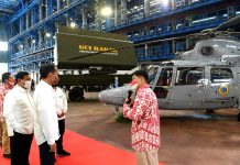 Presiden Jokowi Luncurkan Holding dan Program Strategis BUMN Industri Pertahanan Defend ID FOTO: Presiden Jokowi meluncurkan Holding dan Program Strategis BUMN Industri Pertahanan Defend ID, Rabu (20/04/2022), di Surabaya. (Foto: BPMI Setpres/Laily Rachev)