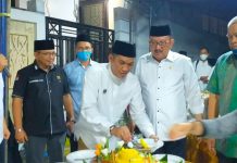 Muhammad Natsir Harap Sekretariat KAHMI Sulsel Sebagai Tempat Bertukar Pikiran FOTO: Korps Alumni Himpunan Mahasiswa Islam (KAHMI) Sulawesi Selatan menggelar acara buka puasa bersama di Kompleks Nusa Indah, Jalan Boulevard, Makassar, Jumat, (22/4/2022).
