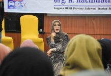 Sosialisasi Kebangsaan, Cicu Imbau Warga Tingkatkan Keimanan Jelang Akhir Ramadan FOTO: Anggota DPRD Sulsel, Andi Rachmatika Dewi atau biasa disapa Cicu menggelar sosialisasi nilai-nilai kebangsaan bertajuk keagamaan di Hotel Aswin, Jalan Latimojong, Sabtu (23/4).
