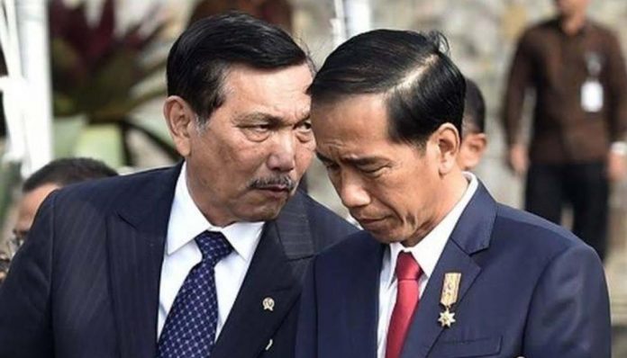 FOTO: Presiden Joko Widodo dan Menko Maritim dan Investasi Luhut Binsar Pandjaitan/Net