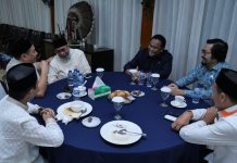 Gobel Ingatkan Hakikat Persaudaraan Warga Gorontalo FOTO: Wakil Ketua DPR RI, Rachmat Gobel saat menggelar buka puasa bersama para politisi dikediaman pribadinya di kota gorontalo