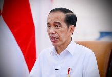 Presiden Jokowi Kembali Pertegas Soal Larangan Ekspor Bahan Baku Migor FOTO: Presiden Joko Widodo saat memberi Keterangan Pers nya terkait larang ekspor bahan baku minyak goreng. Rabu, (27/4/2022).