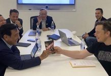 Warganet ini Sebut Tesla Tidak akan Bisa Membuka Kerja Sama dengan Indonesia FOTO: Pertemuan Menko Luhut Binsar Pandjaitan dan Elon Musk terkait kerjasama nikel Tesla. (Foto: Instagram@quicchote)