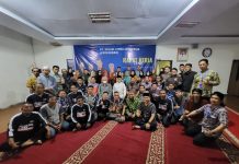 Yasir Machmud dapat Pujian Komisaris Utama Selama Memimpin PT. SCI FOTO: Pimpinan dan Karyawan PT. Sulsel Citra Indonesa (Persoeroda Sulsel) saat menggelar buka puasa bersama. Sabtu, (30/4/2022)