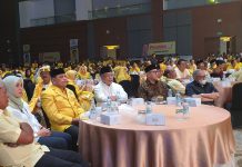 Tersiar Kabar Ketua DPD I Larang Ketua DPD II Golkar Hadiri Halal Bihalal dan Deklarasi AH Capres Serta Pengukuhan IAS FOTO: Suasana Halal Bihalal dan Deklarasi Airlangga Hartarto Cappres Partai Golkar