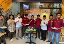 DPW Kapten Sulsel Tuan Rumah Harlah Komunitas Penyedia Tenaga Kerja Internasional Indonesia FOTO: DPW Kapten Sulsel gelar hari lahir Komunitas Penyedia Tenaga Kerja Internasional Indonesia. 1 Mei 2022