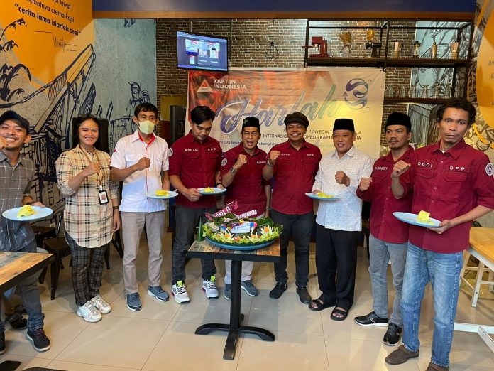 IMG-20220501-WA0099 FOTO: DPW Kapten Sulsel gelar hari lahir Komunitas Penyedia Tenaga Kerja Internasional Indonesia. 1 Mei 2022