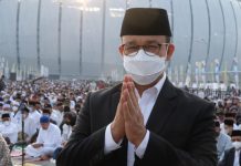 Gubernur Anies Baswedan Salat id Bersama Warga Jakarta di Stadion JIS FOTO: Gubernur DKI Jakarta Anies Baswedan bersama warga memadati Jakarta International Stadium (JIS) di Tanjung Priok, Jakarta Utara pada Senin (2/5) untuk melaksanakan Shalat Idulfitri 1443 Hijriah/RMOL