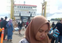 Arus Balik, Ribuan Penumpang dan Ratusan Unit Kendaraan Tinggalkan Selayar FOTO: Tiga unit armada kapal Ferry disiagakan PT. ASDP Indonesian Ferry (Persero) Cabang Kepulauan Selayar, Sulawesi Selatan, sejak hari, Sabtu, (7/5) subuh, sampai sore hari.