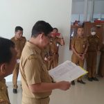 Hari Pertama Kantor, Bupati dan Wabup Lakukan Sidak FOTO: Wakil Bupati Andi Edy Manaf saat lakukan sidak di Kantor Dinas Perumahan Pemukiman dan Pertanahan (DPPP) Bulukumba. Senin, (9/5/2022)