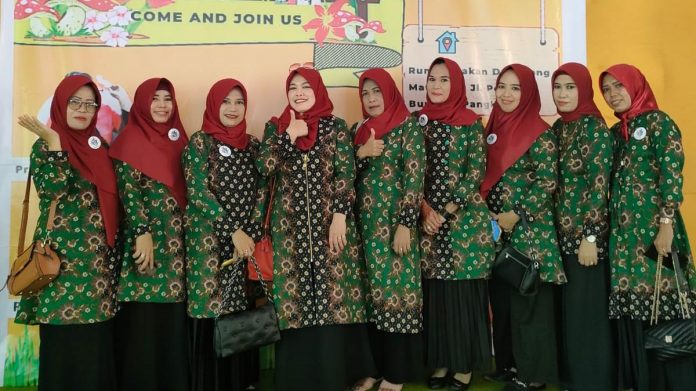 FOTO: Para alumni IKA 88 SMP Negeri Segeri mengadakan reuni jilid II pada Minggu 8 Mei 2022