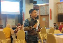 Gas Pool, Usai Puasa dan Lebaran KPU Makassar Kembali Gelar KP3 FOTO: Salah satu peserta yang hadir dalam kegiatan Kelurahan Peduli Pemilu dan Pemilihan (KP3), di Hotel Horison Ultima Makassar. Kamis, (12/5)