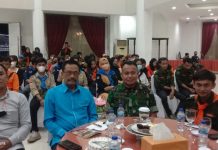 Prof. Dr. Sukardi Weda Buka Malam Puncak Perayaan Hari Jadi ke-21 UKM SAR UNM FOTO: Prof.Dr. Sukardi Weda. M.Hum saat menghadiri Unit Kegiatan Mahasiswa Search and Rescue Universitas Negeri Makassar (UKM SAR UNM) pada hari Minggu (15/5) melaksanakan kegiatan Malam Puncak Hari Lahir UKM SAR UNM sebagai akhir dari rangkaian kegiatan Harlah 21 Tahun