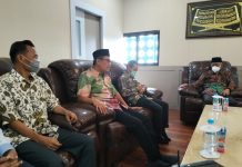 Fokal IMM Silaturahmi dengan PP Muhammadiyah, Prof. Abdul Mu’ti: Perlu ada Amal Usaha Politik di Muhammadiyah. FOTO: Para fungsionaris Forum Keluarga Alumni Ikatan Mahasiswa Muhammadiyah (Fokal) Sulsel bersilaturahmi dengan ketua umum PP Muhammadiyah dalam hal ini Prof. Dr. Haedar Nasir.