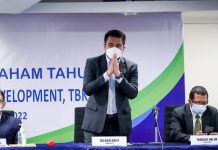 Muda dan Berkarya, Zulham Arief Komisaris Termuda di PT GMTD Tbk FOTO: Zulham Arief saat menghadiri Rapat Umum Pemegang Saham (RUPS) PT Gowa Makassar Tourism Development (PT GMTD) Tbk. Jumat, (20/5/2022)