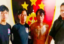 Pelarian Hendra Nur Ferdiansyah Berakhir Ditangan Tim Resmob dan Jatanras Polres Selayar FOTO: Hendra Nur Ferdiansyah alias HNF (35 thn), saat diamankan tim Resmob Mako Polres Selayart ersangka kasus tindak pidana pembunuhan, di Desa Pajukukang, Kecamatan Pajukukang. Senin, (23/5)