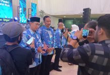 Amran Bantah Miliki Hubungan dengan “Bos Pengayoman”, Warga: Itu Pung Bau yang Atur Proyek di Wajo FOTO: Bupati dan Wakil Bupati Wajo saat ditemui awak media usai Halal Bihalal Kesatuan Masyarakat Wajo (KEMAWA) di gedung Graha Pena Makassar, Sabtu (29/05/2022) lalu.