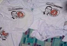 Polisi Sita Kaos Bertuliskan Jokowi 3 Periode dari Ketua Bara JP Ende FOTO: Kaos we love Presiden Jokowi tiga periode yang disebar di Ende/Net