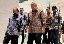 Ke Gondangdia, SBY Temui Surya Paloh FOTO: Ketua Majelis Tinggi Partai Demokrat Susilo Bambang Yudhoyono SBY (SBY) menemui Ketua Umum Partai NasDem Surya Paloh di markas NasDem Tower, Gondangdia Jakarta Pusat, pada Minggu (5/6/2022) malam.