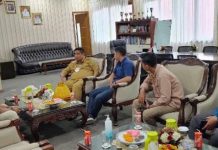 Jelang Hari Lingkungan Hidup Sedunia, PEKNAS Sulsel Temui Bupati Maros, Kegiatan Dipusatkan di Tompo Bulu FOTO: Pengurus Peknas Sulsel, saat menemui Bupati Maros. Rabu, (8/6)