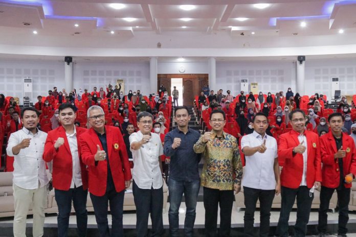 FOTO: Badan Eksekutif Mahasiswa (BEM) Universitas Hasanuddin (Unhas) menggelar Seminar Nasional di Auditorium Prof Amiruddin Fakultas Kedokteran Universitas Hasanuddin (10/06/2022).