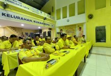 DPD II Golkar Makassar Gelar Rapat, Bahas Persiapan Pelantikan, Irianto: Dirangkaikan dengan Halal Bihalal FOTO: Rapat Pengurus Harian Partai Golkar Makassar bersama Para Pimpinan Kecamatan di Sekretariat Partai Golkar Jalan Lasinran, Kota Makassar. Selasa (14/6) malam