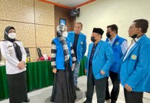 Majdah Tinjau KKN UIM di RS Andi Makasau Pare Pare FOTO: Rektor Univeritas Islam Makassar DR.Ir Hj Majdah M Zain Ms.i meninjau langsung KKN Ilmu Kesehatan UIM yang dikoordinasi LP2M UIM di rumah sakit andi makasau Parepare.