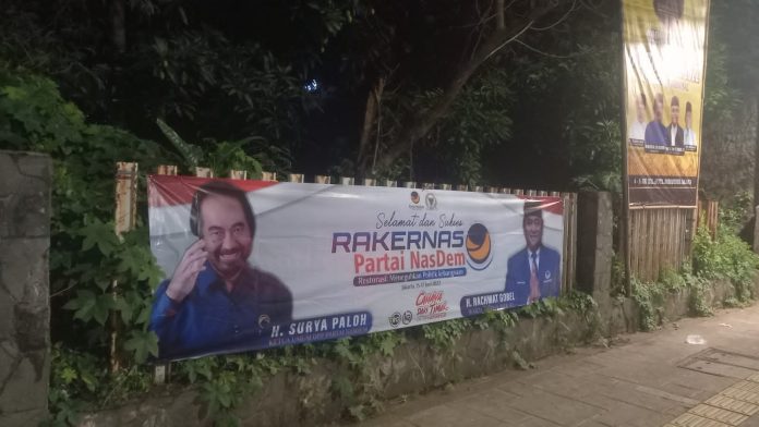 IMG-20220615-WA0022 FOTO: Relawan RG terus mengsosialisasikan Rachmat Gobel sebagai Capres. Nampak baliho di kawasan Tanah Tabang Jakarta Pusat.