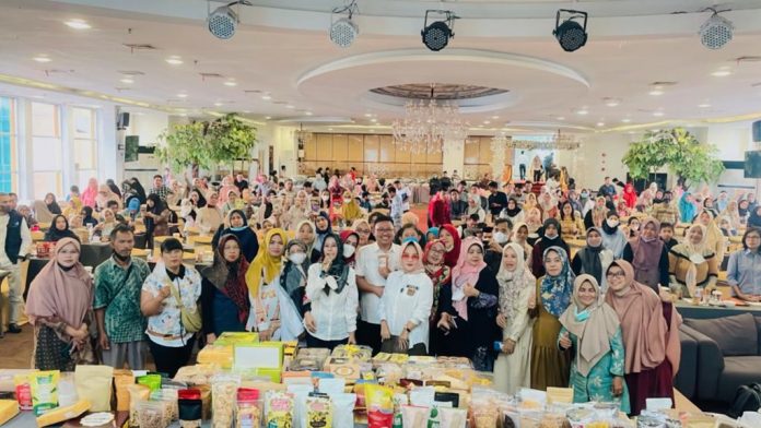 FOTO: Para peserta Bimtek untuk kegiatan pendaftaran HAKI/Merk Dagang bagi UMKM secara gratis di Hotel Condotel, Kota Makassar.