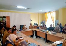 Jelang Idul Adha, Karantina Pertanian Makassar Ikuti Rakor Penangan PMK di Bulukumba FOTO: Kadis Pertanian dan Ketahanan Pangan Misbawati A Wawo, Kepala Karantina Pertanian Makassar, Lutfie Natsir menghadiri langsung rakor, yang dilaksanakan di Ruang Asisten III Setda Bulukumba, Senin 20 Juni 2022.
