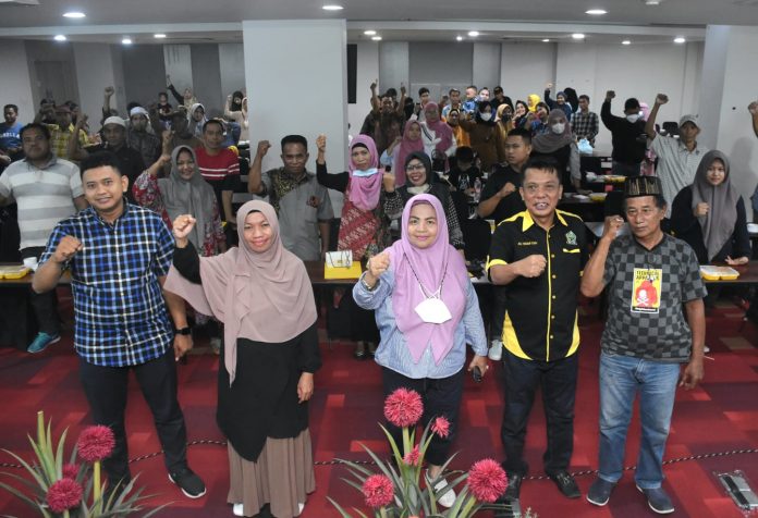 FOTO: Anggota DPRD Kota Makassar, Abdul Wahab Tahir Sosialisasi Peraturan Daerah (Sosper) Nomor 5 tahun 2018 tentang Perlindungan Anak, di Hotel Royal Bay, Sabtu (25/6/2022).