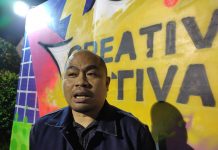 Ciptakan Kolaborasi Kreatif dalam Peningkatan Ekonomi, Dispar Makassar Gelar Creative Festival FOTO: Kepala Dinas Pariwisata Kota Makassar M. Roem di Benteng Fort Rotterdam, Sabtu malam, (25/6/2022).
