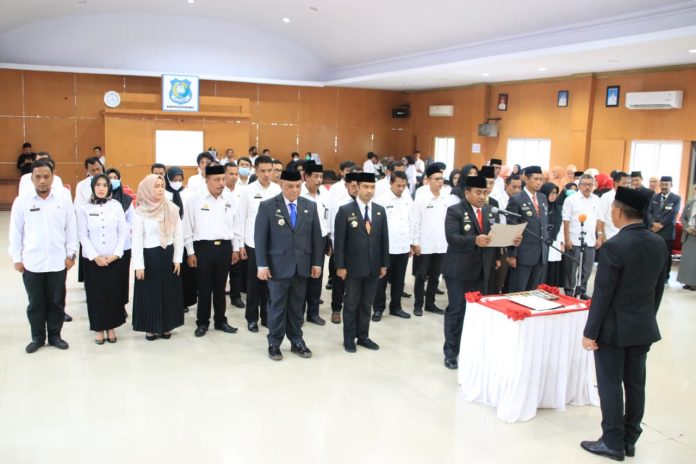 FOTO: Bupati Bulukumba juga melantik 23 Pejabat Administrator Eselon III dan 22 Pejabat Pengawas Eselon IV di Ruang Pola Kantor Bupati, Rabu, 29 Juni 2022.