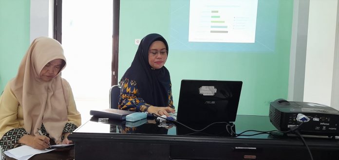 FOTO: Mini Lokakarya UPT Dinas Pengendalian Penduduk dan Keluarga Berencana (DPP&KB) Kecamatan Manggala, Kamis (30/6) di Rujab Camat