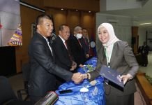 Disaksikan Bupati Bulukumba, Herfida Attas Wakili Peserta PKN Sampaikan Kesannya FOTO: Kepala Dinas Kebudayaan Kota Makassar Hj Andi Herfida Attas saat mengikuti Pelatihan Kepemimpinan Nasional (PKN) Tingkat II Angkat V Pustlatbang KMP LAN RI bersama dengan pejabat pimpinan tinggi Pratama lainnya dari berbagai wilayah di Indonesia.