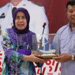 Mulyati Nur Masuki Purna Bakti Andi Utta: Saya Masih Butuh Sosoknya FOTO: Kepala Dinas Kependudukan dan Pencatatan Sipil Andi Mulyati Nur memasuki masa purna bakti atau pensiun sebagai Aparatur Sipil Negara (ASN) per 31 Maret yang lalu.