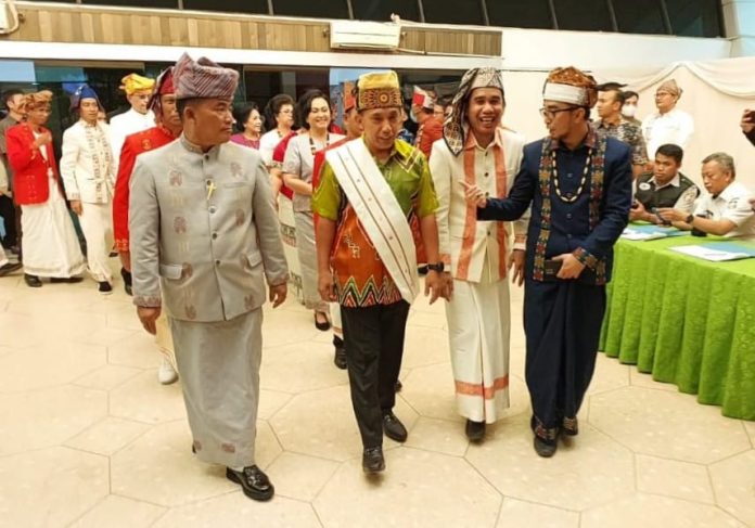 FOTO: Ketua DPRD Makassar Rudianto Lallo hadiri pelantikan pengurus Perhimpunan Masyarakat Toraja Indonesia (PMTI) wilayah Sulsel, di Gedung Manunggal, Rabu (6/7/2022).