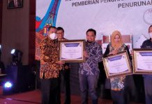 Pemkab Enrekang Terbaik II Aksi Penurunan Stunting di Sulsel Pengumuman dan penyerahan penghargaan dilakukan di Eboni Ballroom Hotel Gammara, Makassar, Kamis (7/7/2022).