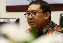 Rajapaksa Lari dari Istana, Fadly Ingatkan Soal Salah Urus Negara Fadli Zon (ANTARA FOTO/Rivan Awal Lingga)