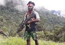 Polda Papua Mengendus Keterlibatan Oknum Pejabat Daerah ke Egianus Kogoya FOTO: Egianus Kogoya, Pimpinan Kelompok Kriminal Bersejata (KKB) di wilayah Kabupaten Nduga, Papua/Tribun-Papua.com/Istimewa