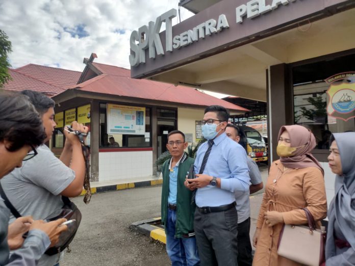 FOTO: Tim Kuasa Hukum 11 Mahasiswa Tersangka Kasus Rubuh nya Pintu Pagar Kejari Palopo Menewaskan 1 Personil Satpam.