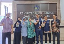 Dosen dan Mahasiswa FISIP Unismuh Laksanakan PkM Internasional di Davao Filipina FOTO: Dr. Ihyani Malik, Dekan FISIP Unismuh dan segenap pimpinan program studi melepas tim pengabdian kepada masyarakat (PkM) FISIP Unismuh. Jumat (5/8)