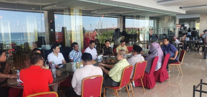 FOTO: Gabungan Perusahaan Alat Kesehatan dan Laboratorium Indonesia (Gakeslab) wilayah Sulsel, saat silaturahmi bersama pengurus Gakeslab di Swis Bell Makassar, Jumat (5/8/2022).