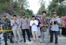 Hasrul Harahab Besyukur: Masyarakat Tompo Bulu dan Baringeng Nikmati Jembatan Penghubung yang Sempat Putus FOTO: Anggota DPRD Kabupaten Bone, Sulawesi Selatan dari fraksi Partai Hanura.