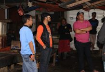 Jadi Lokus Penilaian Adipura, Tim Kendali Banjir Bulukumba Gerebek Pasar Sentral FOTO: Kadis PUTR yang juga Ketua Tim Kendali Banjir A. Zulkifli Indrajaya saat meninjau Pasar Sentral Bulukumba