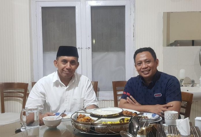 FOTO: Kiri Mayor Jenderal TNI-AD Andi Muhammad Bau Sawa dan Kanann, Andi Yuslim Patawari, Mantan Ketua DPP KNPI Periode 2011- 2014.