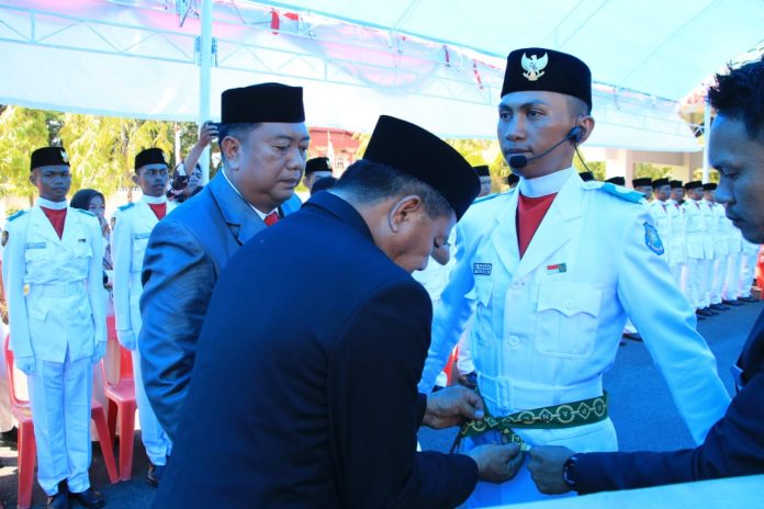 FOTO: Bupati Bulukumba Andi Muchtar Ali Yusuf saat upacara pengukuhan di rumah jabatan Bupati, Senin 15 Agustus 2022.