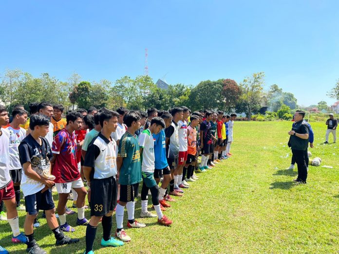 FOTO: Manajemen Makassar City FC saat melakukan seleksi pemain untuk memperkuat klub.