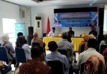 FKUB Gelar Penyuluhan Moderasi Beragama Berbasis Lorong Wisata, Made: Berlangsung di 15 Kecamatan FOTO: Kepala Badan Kesatuan Bangsa dan Politik Kota Makassar Zainal Ibrahim menghadiri sekaligus membuka sosialisasi dan penyuluhan perkuatan keimanan umat bagi puluhan masyarakat lorong wisata.